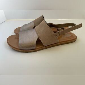 Women's Tan Sandals